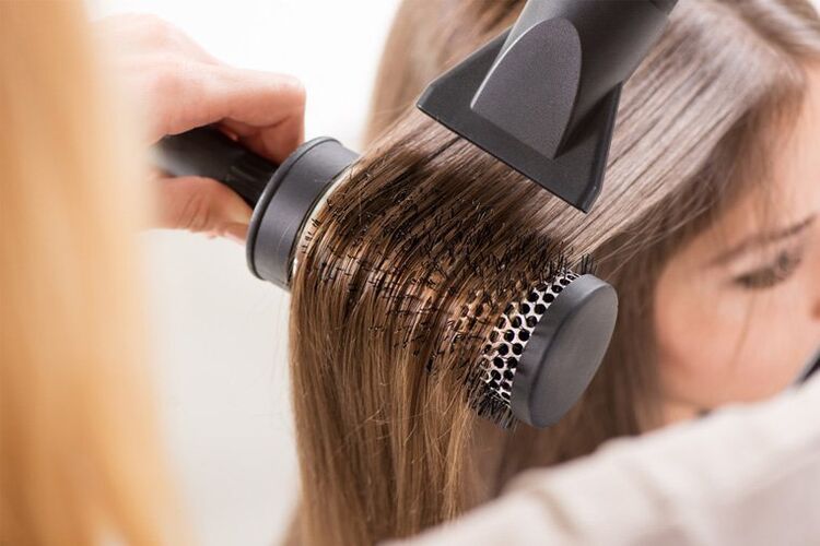 Curling your hair has a negative impact on the condition of your hair